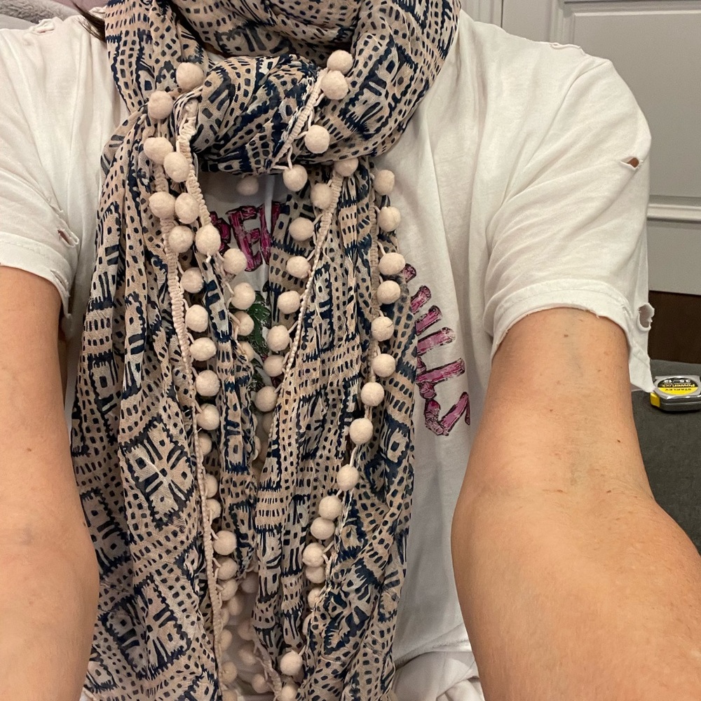 ❤️ Tory Burch Pom Pom  Scarf